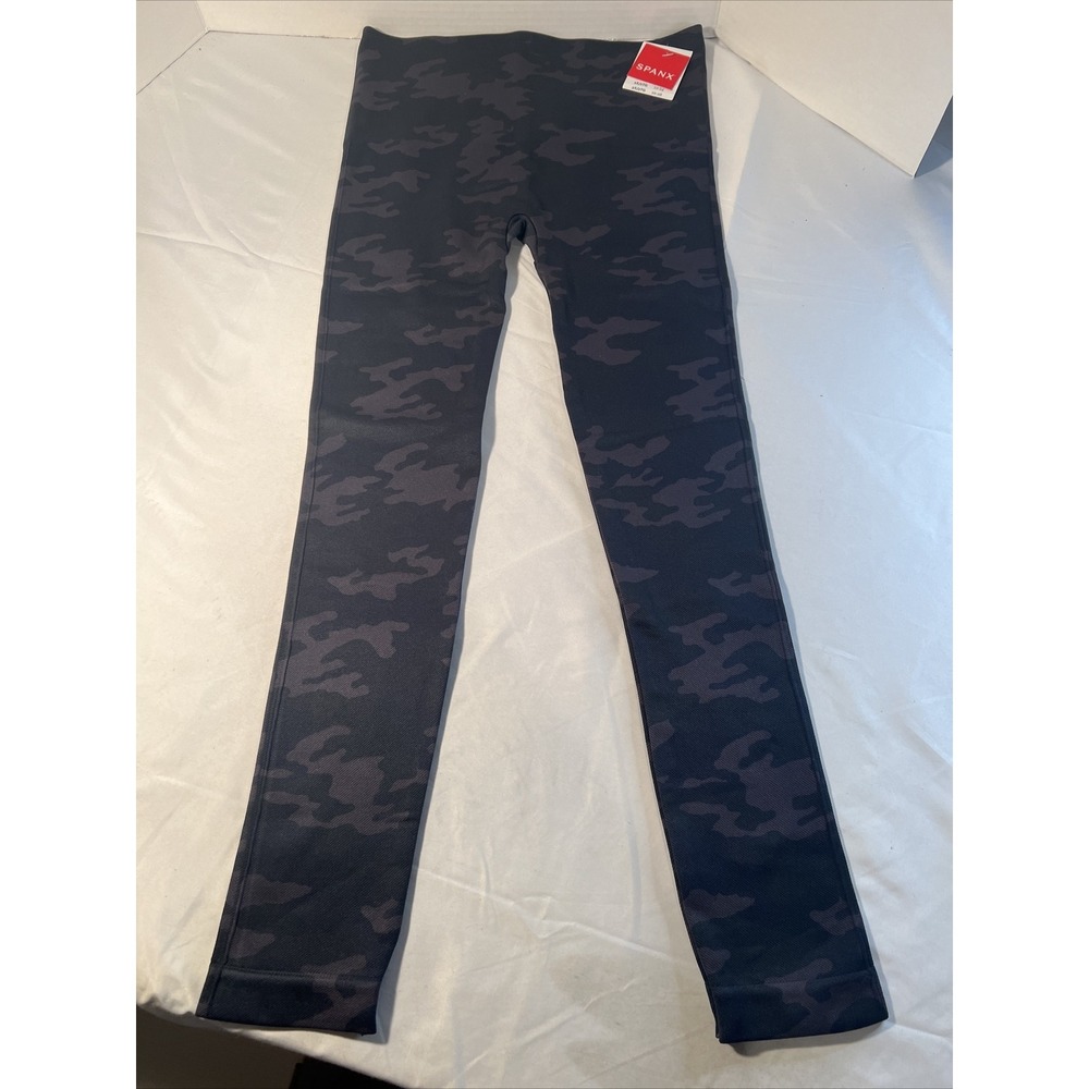 New SPANX Black CAMO LOOK AT ME NOW‎ Leggings Women's M FL3515 NWT!